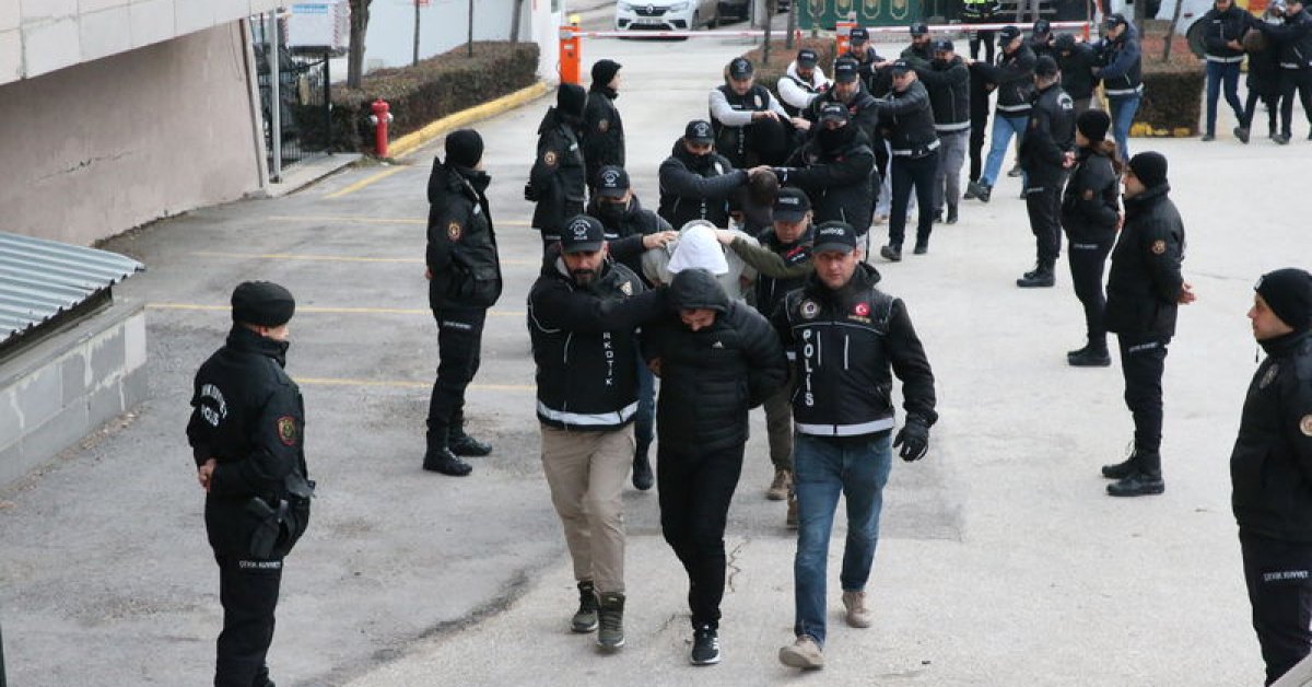 Eskişehir’de uyuşturucu operasyonunda yakalanan 7 şüpheli tutuklandı
