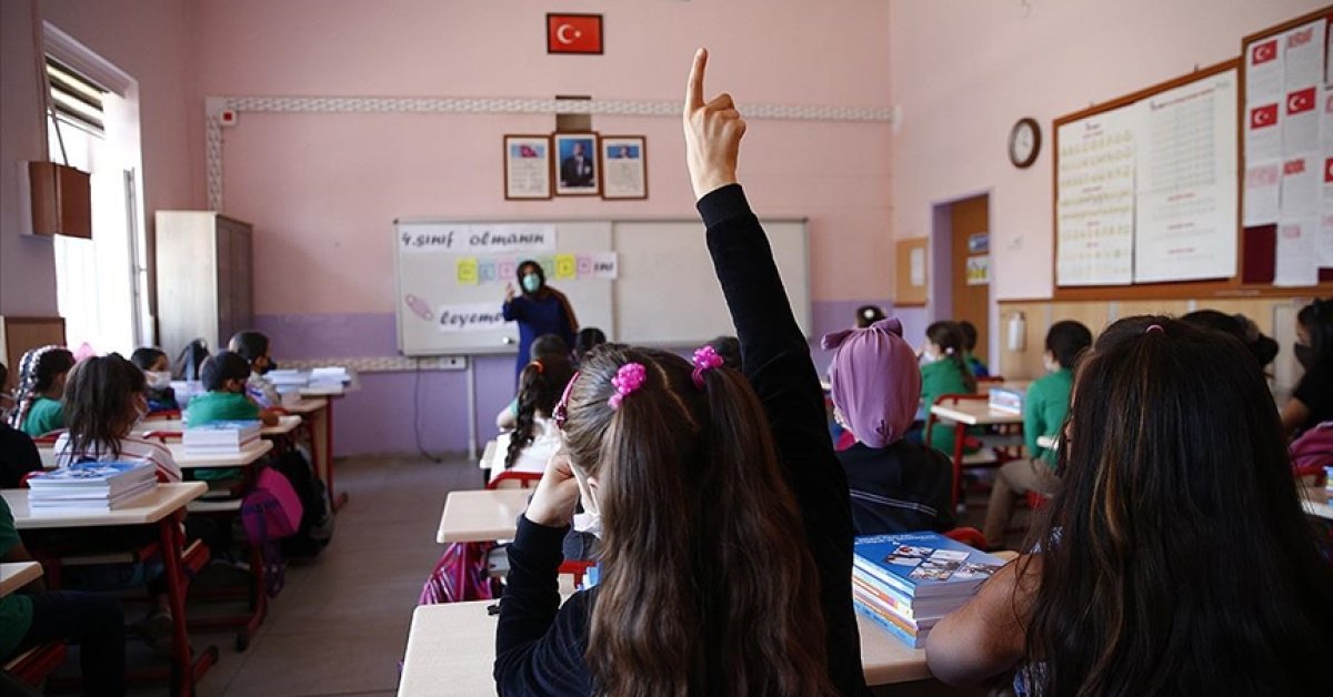 Okullar ne zaman açılıyor, 2025-2026 eğitim öğretim yılının ikinci dönemi hangi gün başlıyor, 15 tatil ne zaman bitiyor?