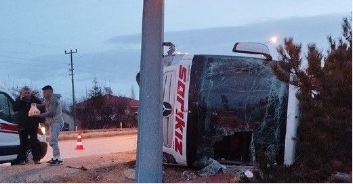 Son dakika: Burdur’da yolcu otobüsü devrildi: 12 yaralı