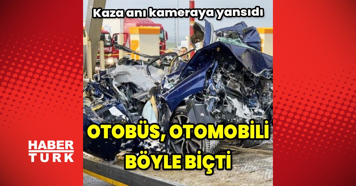 Yolcu otobüsünün otomobile çarpması sonucu 2 kişinin öldüğü kaza kamerada