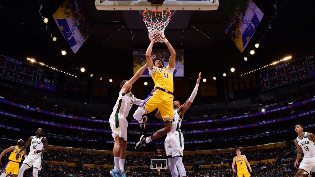 Sources: Lakers’ Hayes, Spurs’ Bryant accept slam dunk invites