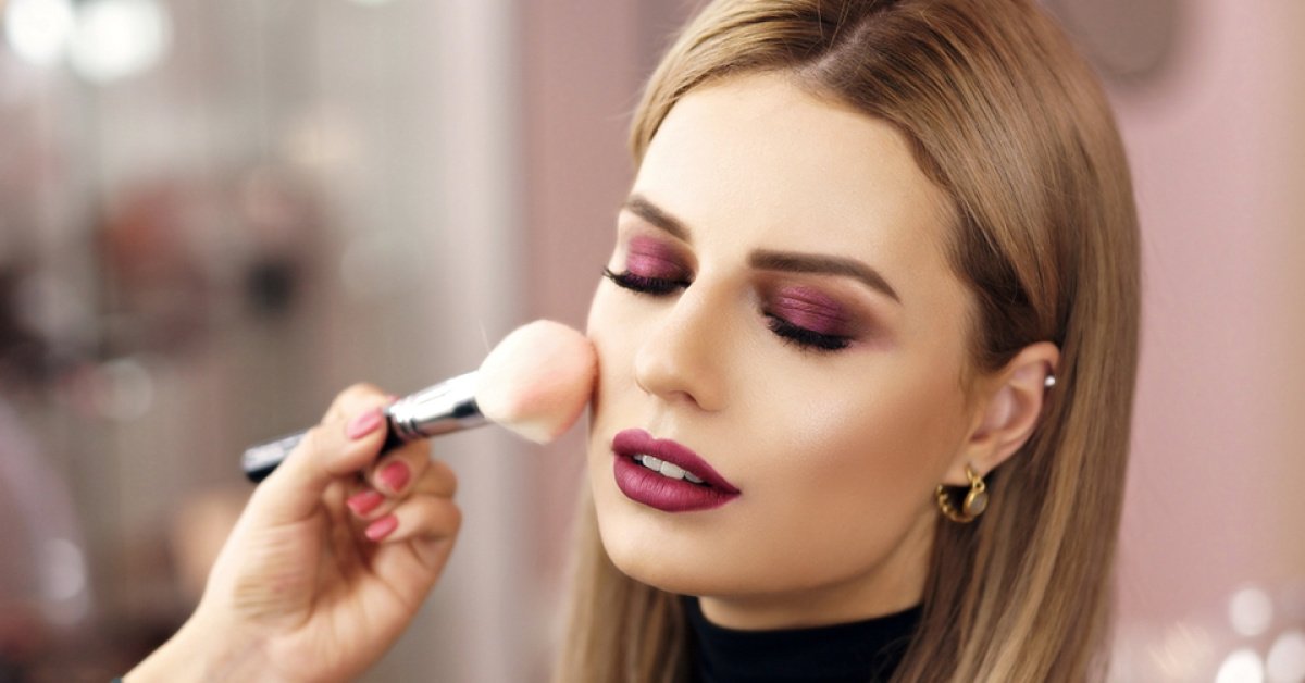 Makyaj yapmak orucu bozar mı? Diyanet’e göre oruçluyken makyaj yapmak orucu bozar mı?