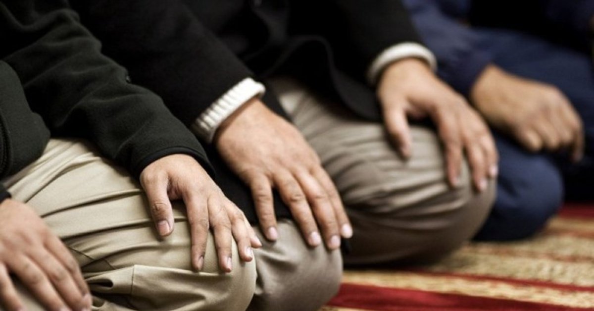 Cuma namazı kılınışı! Adım adım Cuma namazı nasıl kılınır, kaç rekattır, namazda hangi dualar ve sureler okunur?