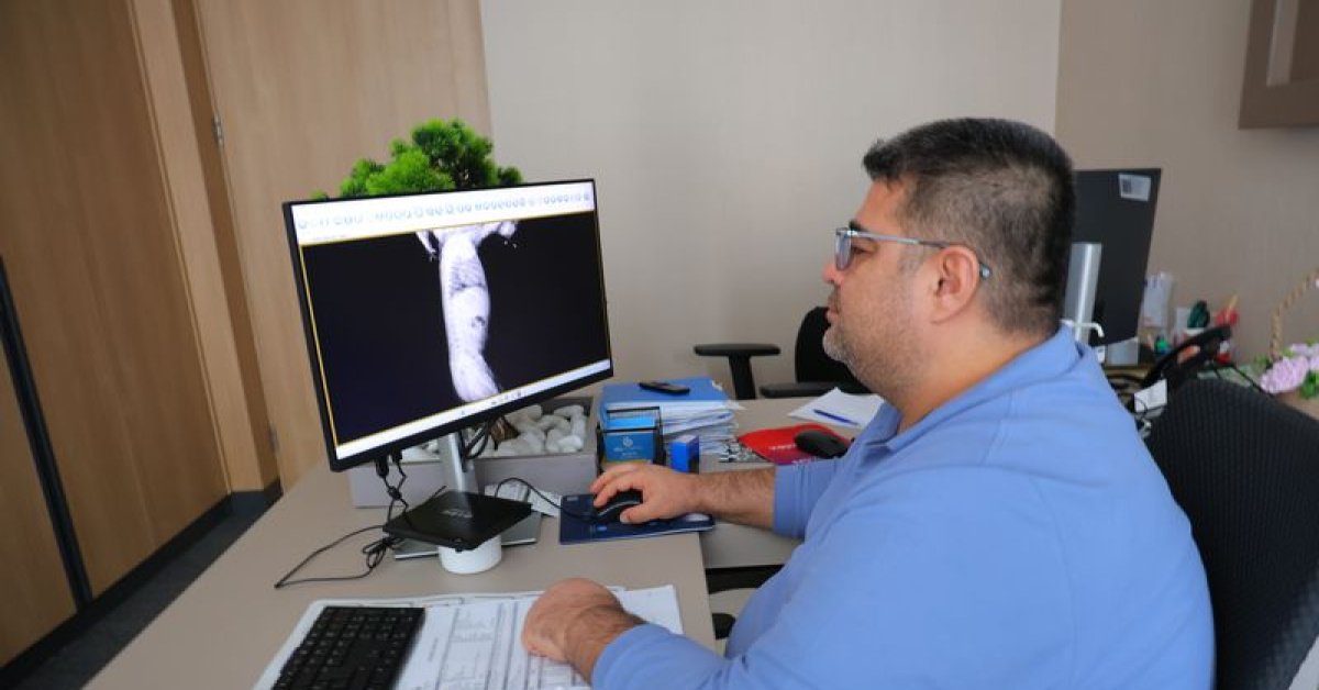 Kahramanmaraş’ta bebeğin sırtından tel parçası çıktı