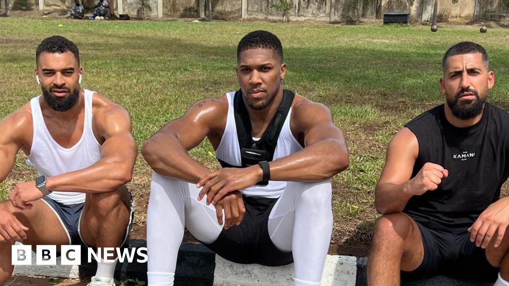 Friends remember pair killed in Anthony Joshua crash