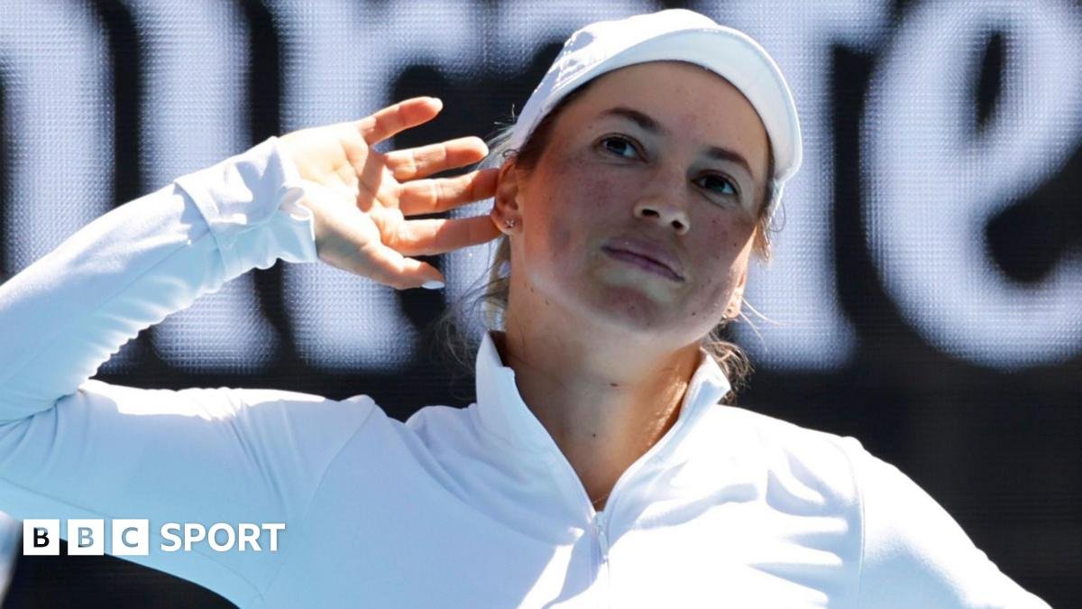 Australian Open 2026: Yulia Putintseva drowns out ‘disrespectful’ crowd with rabbit song