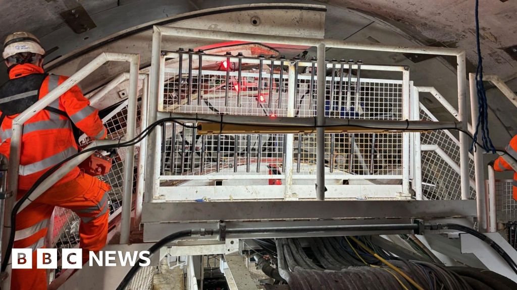 Construction begins on tunnel from west London to Euston