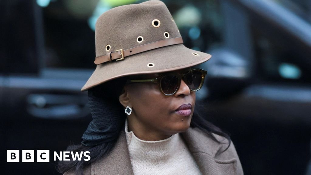 Ex-Nigerian oil minister did not take bribes from industry insiders, court told