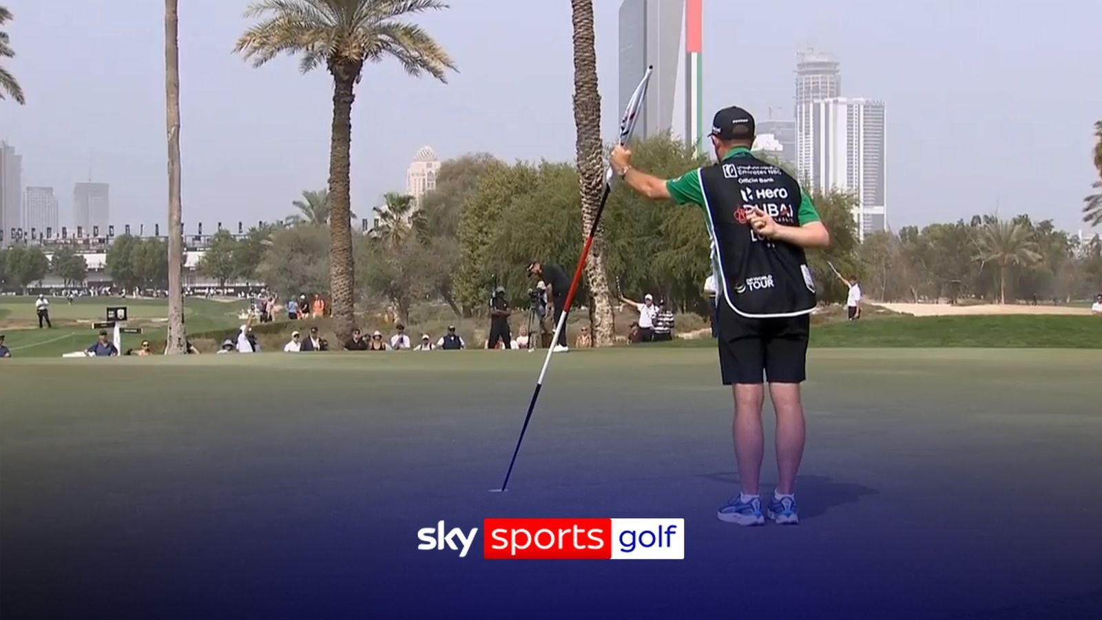 'Surely not!' | Lowry rolls in MONSTER birdie putt!