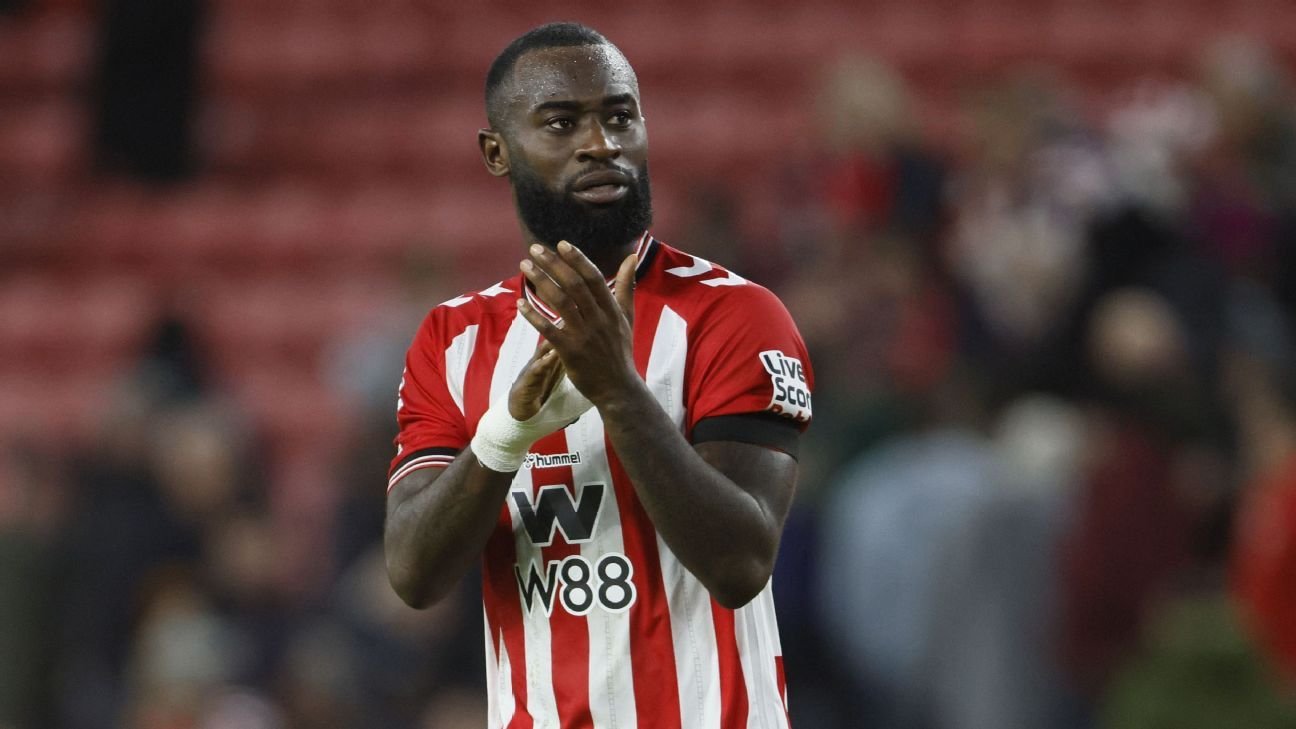 Transfer rumors, news: Liverpool eye Geertruida move