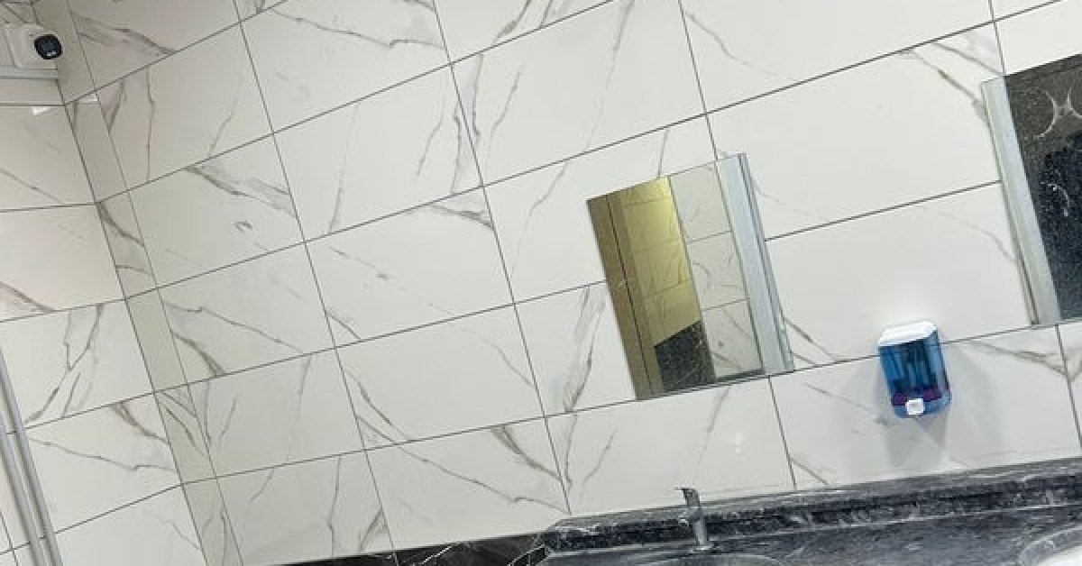 Veliler suç duyurusunda bulundu! Öğrenci tuvaletine kamera | SON DAKİKA HABER