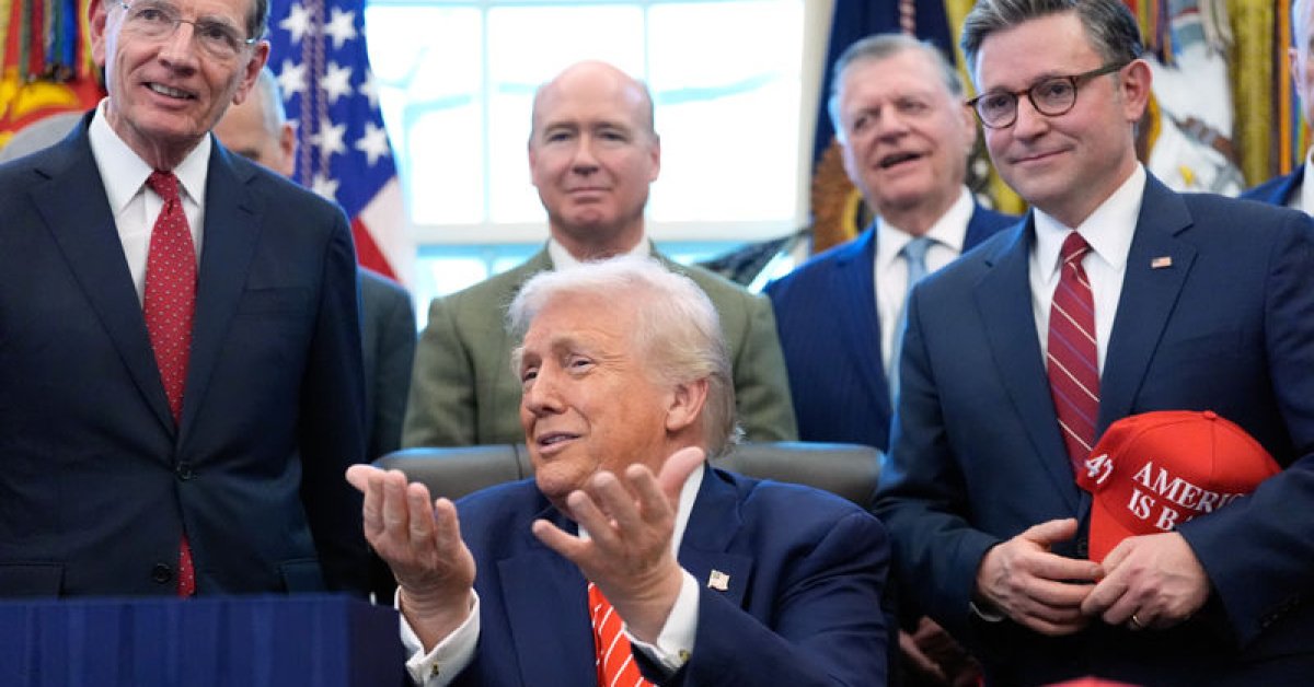 Trump, Washington’da 200 yıldır kemer inşa edilmesi istenildiğini iddia etti