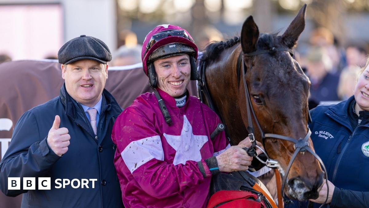 Irish Champion Hurdle: Brighterdaysahead turns the tables on Lossiemouth