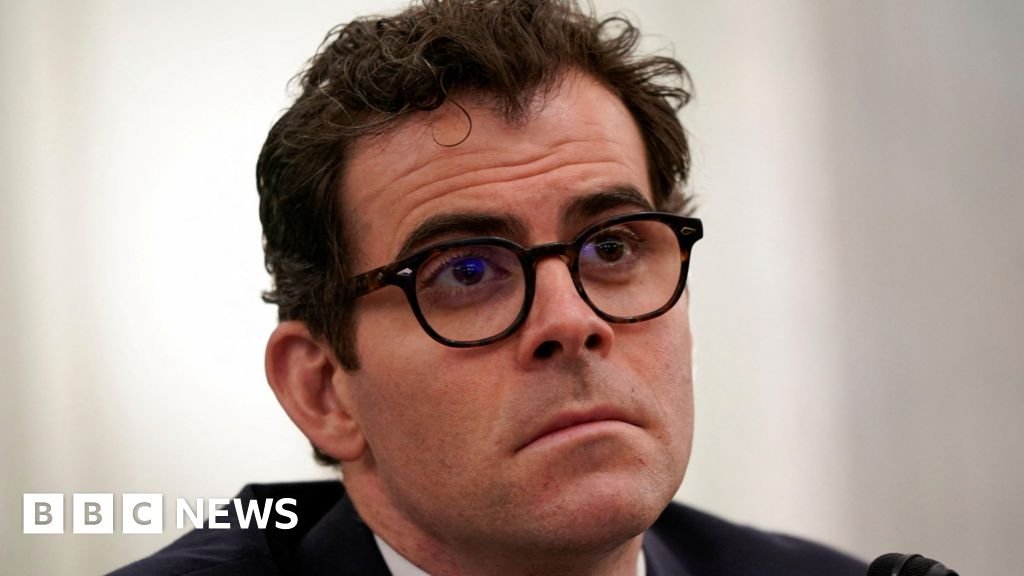 Instagram boss: Too much social media use is 'personal thing'