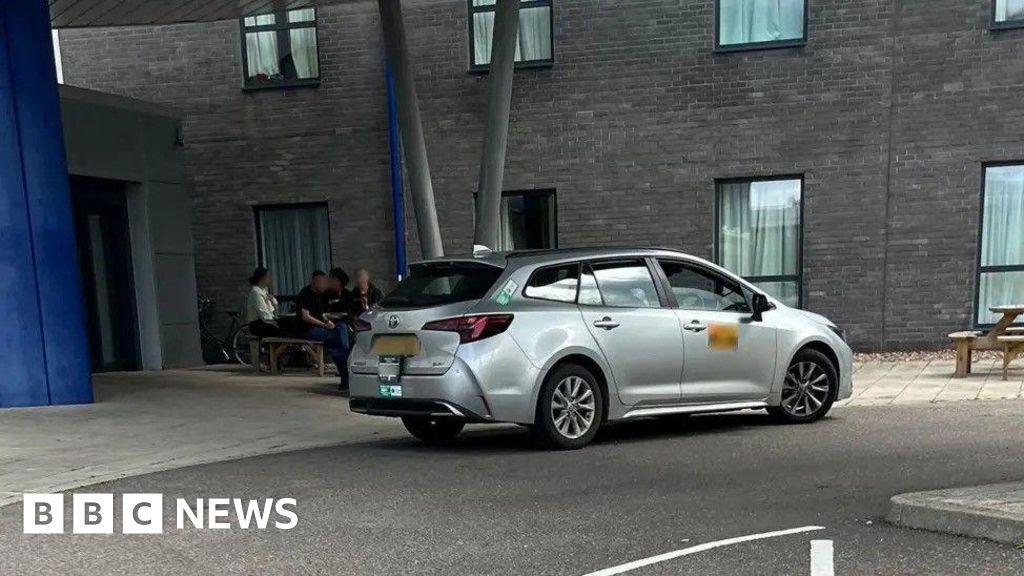 Ban on asylum seekers using taxis for medical appointments comes into force