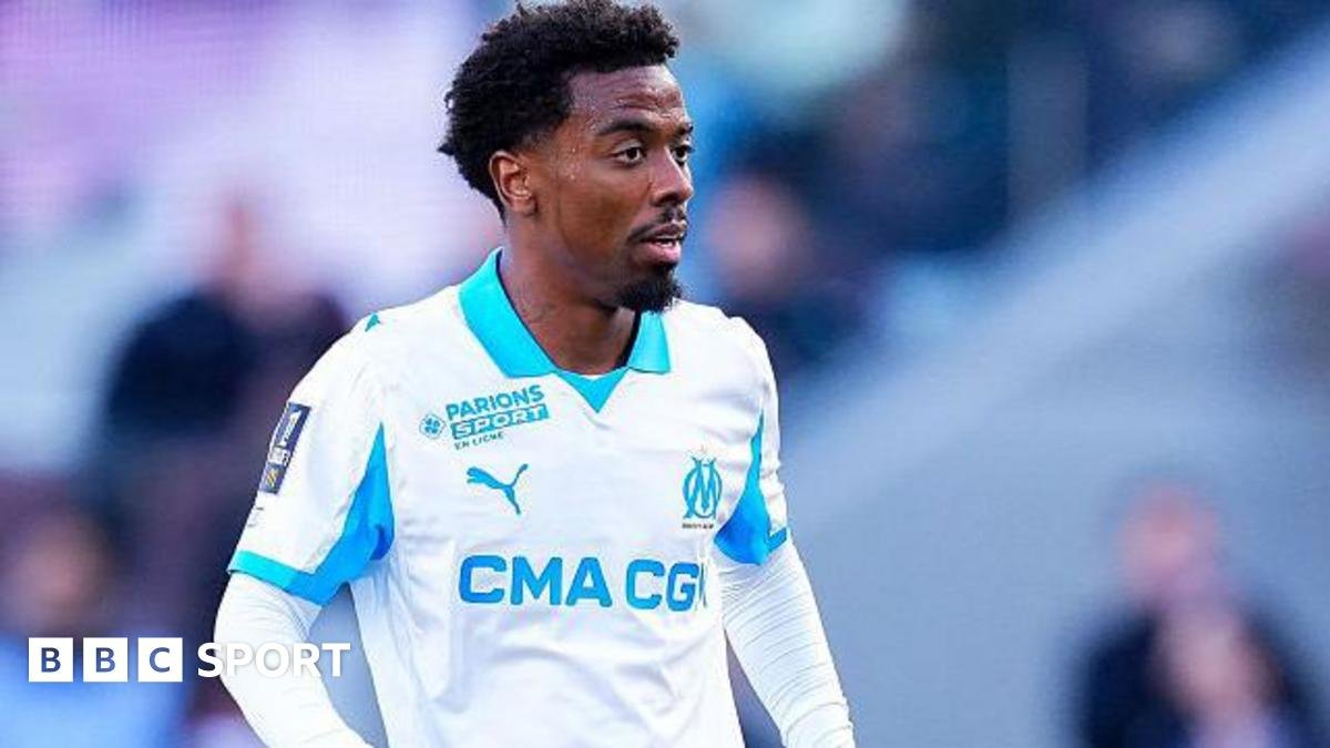 Angel Gomes: Wolves set to complete loan deal for Marseille midfielder