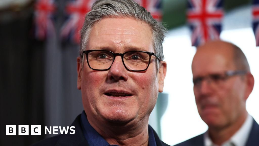 Keir Starmer apologises to Epstein victims for believing Mandelson’s ‘lies’