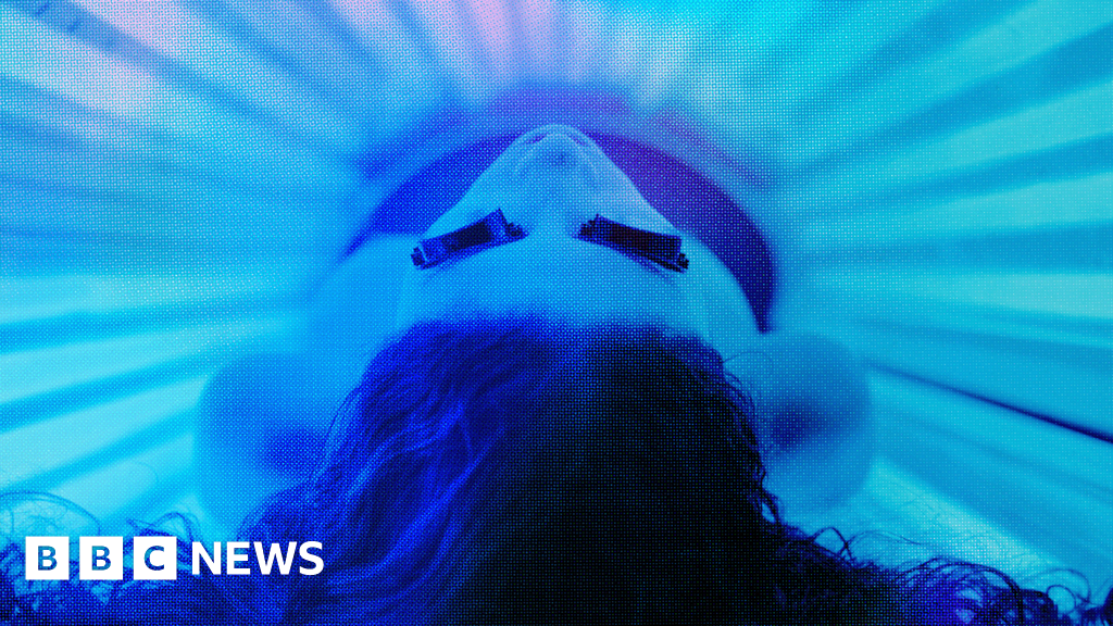 Sunbed ads spreading harmful misinformation to young people